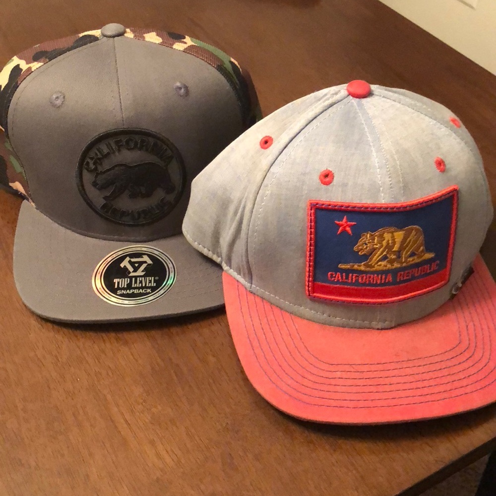 2 California Republic men’s hats